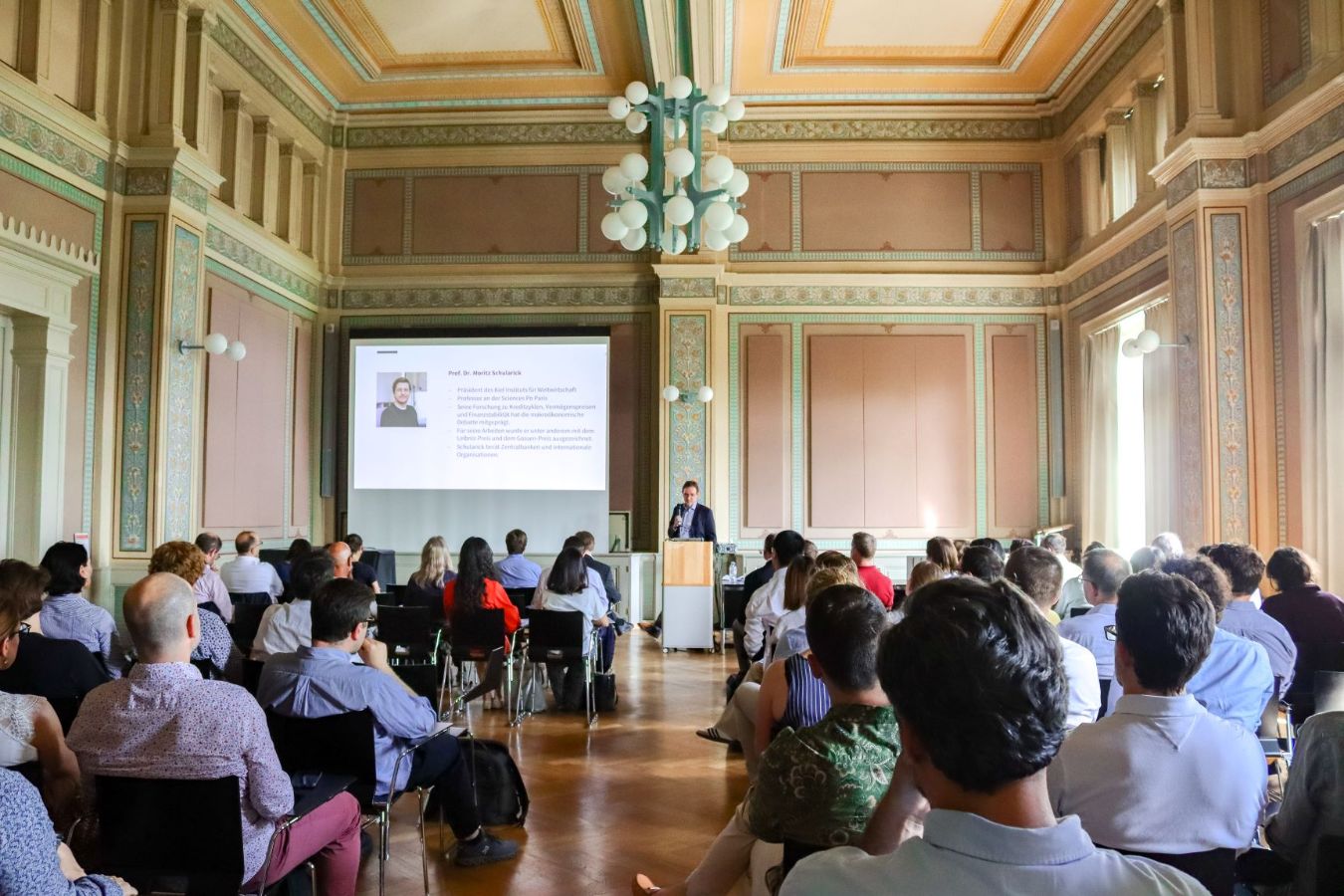 Introduction by Mathias Hoffmann, Professor of International Trade and Finance at the Department of Economics at University of Zurich